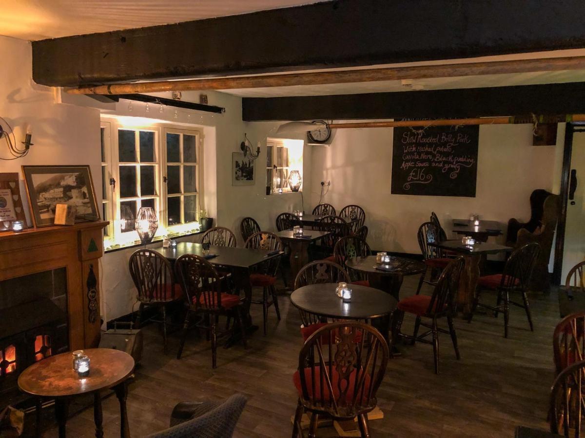 The New Inn Кловеллі Екстер'єр фото